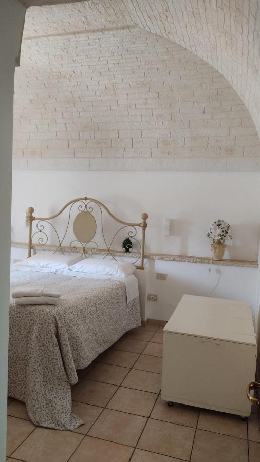Trulli Di Zia Tata Guest House Locorotondo Exterior photo
