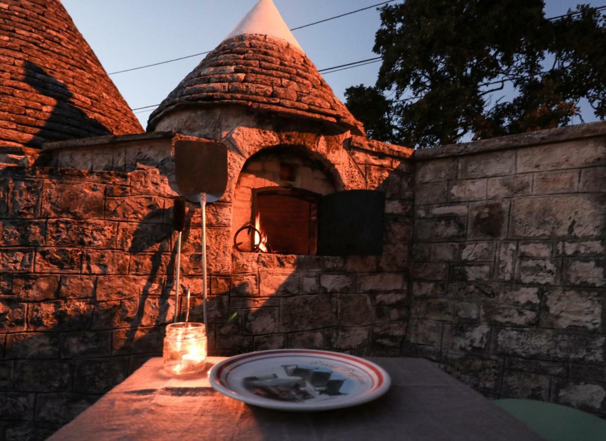 Trulli Di Zia Tata Guest House Locorotondo Exterior photo