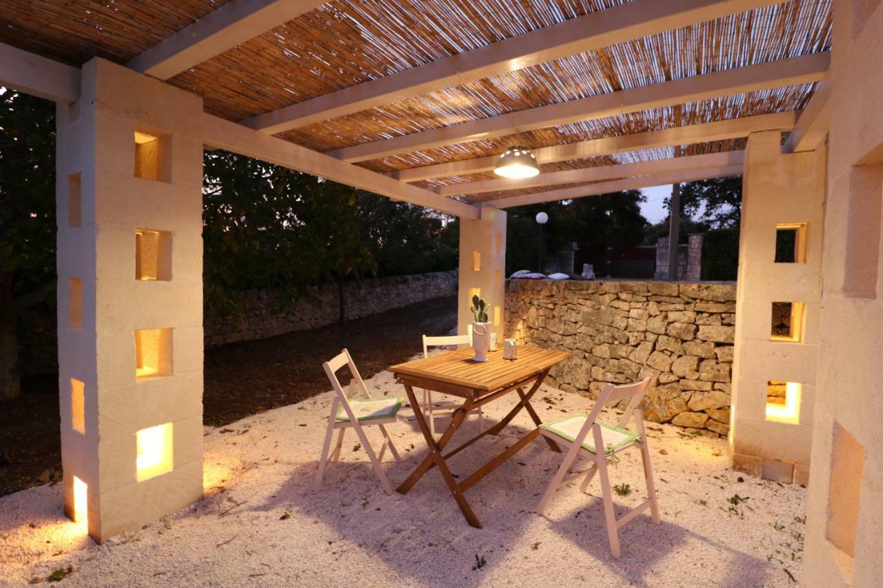 Trulli Di Zia Tata Guest House Locorotondo Exterior photo
