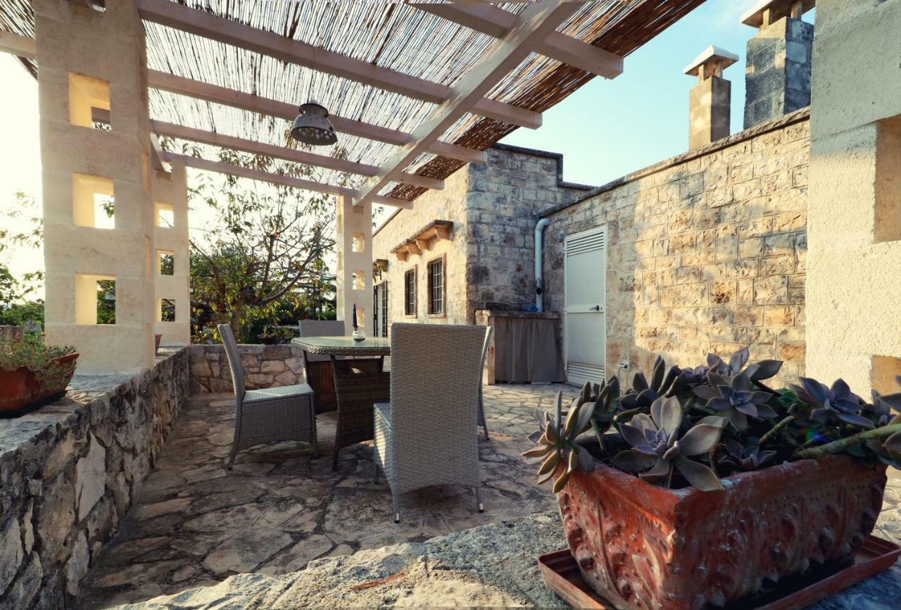 Trulli Di Zia Tata Guest House Locorotondo Exterior photo