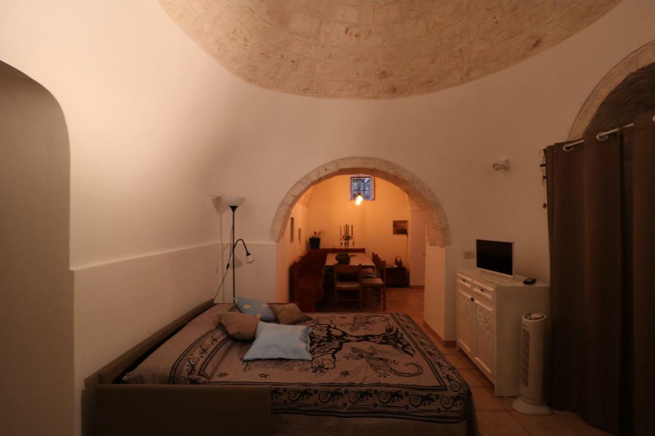 Trulli Di Zia Tata Guest House Locorotondo Exterior photo